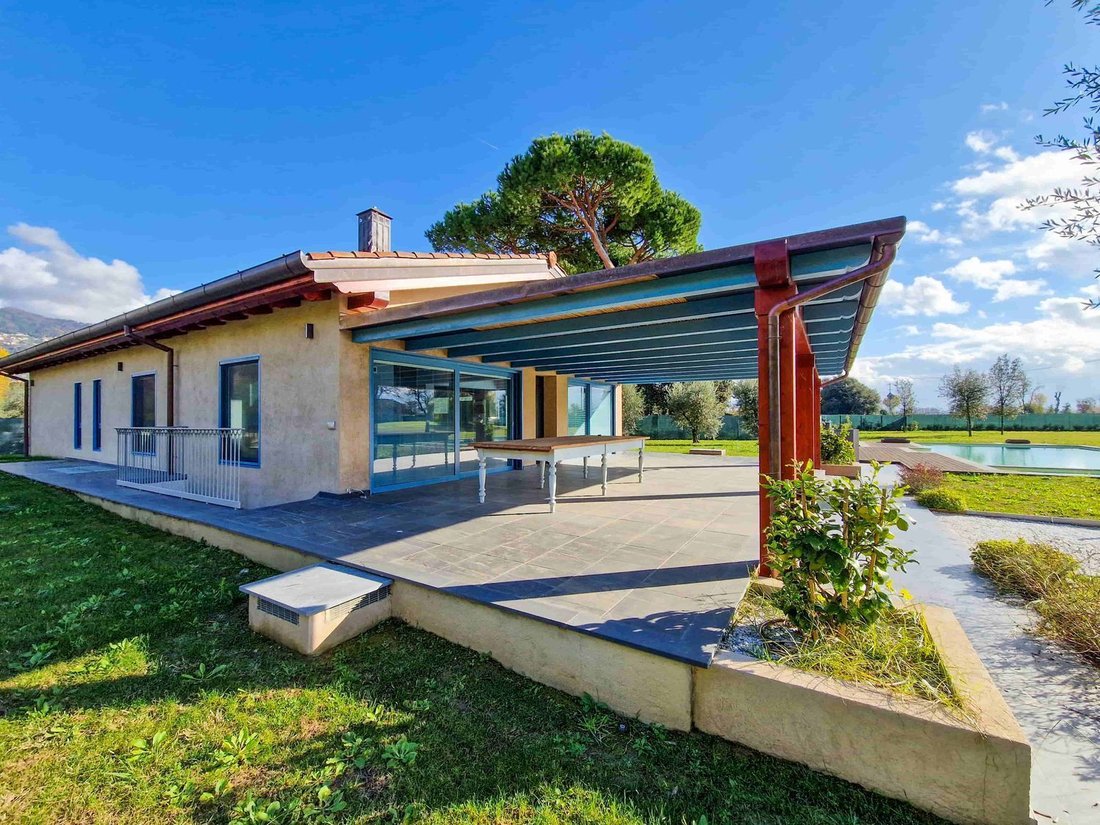 House in Caranna-Vaiana, Forte dei Marmi, Tuscany 3 - 12398503