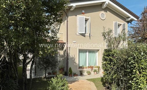 Villa a Cinquale, Toscana, Italia 1