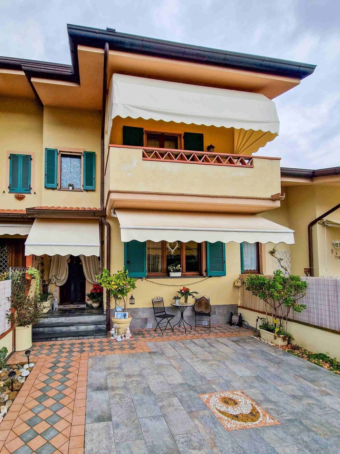 Townhouse in Vittoria Apuana, Forte dei Marmi, Tuscany 1 - 12621796