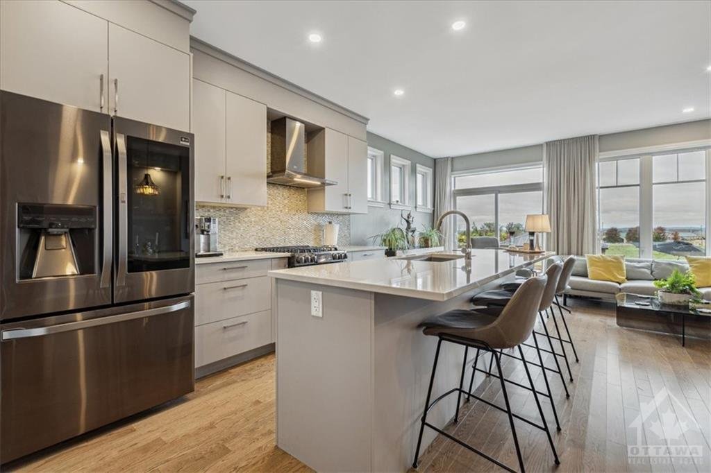 Residencial En Orleans En Ottawa, Ontario, Canadá En Venta (14418938)