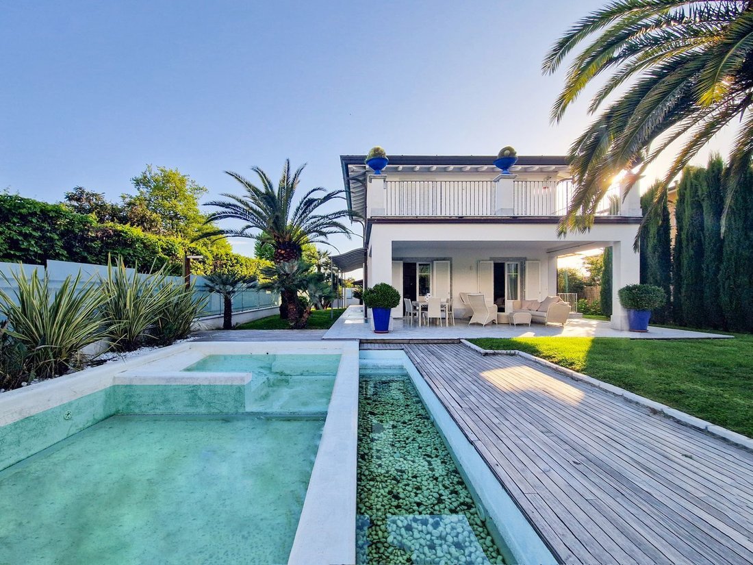 House in Center, Forte dei Marmi, Tuscany 2 - 14215239