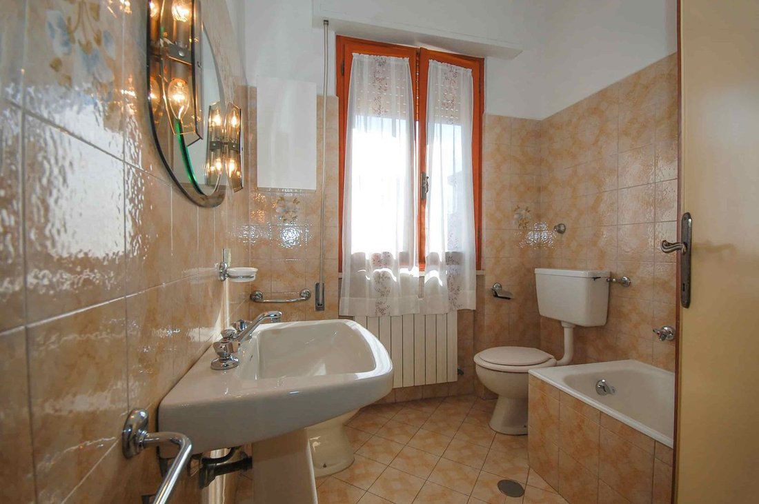House in Tonfano, Pietrasanta, Italy 5 - 14286601
