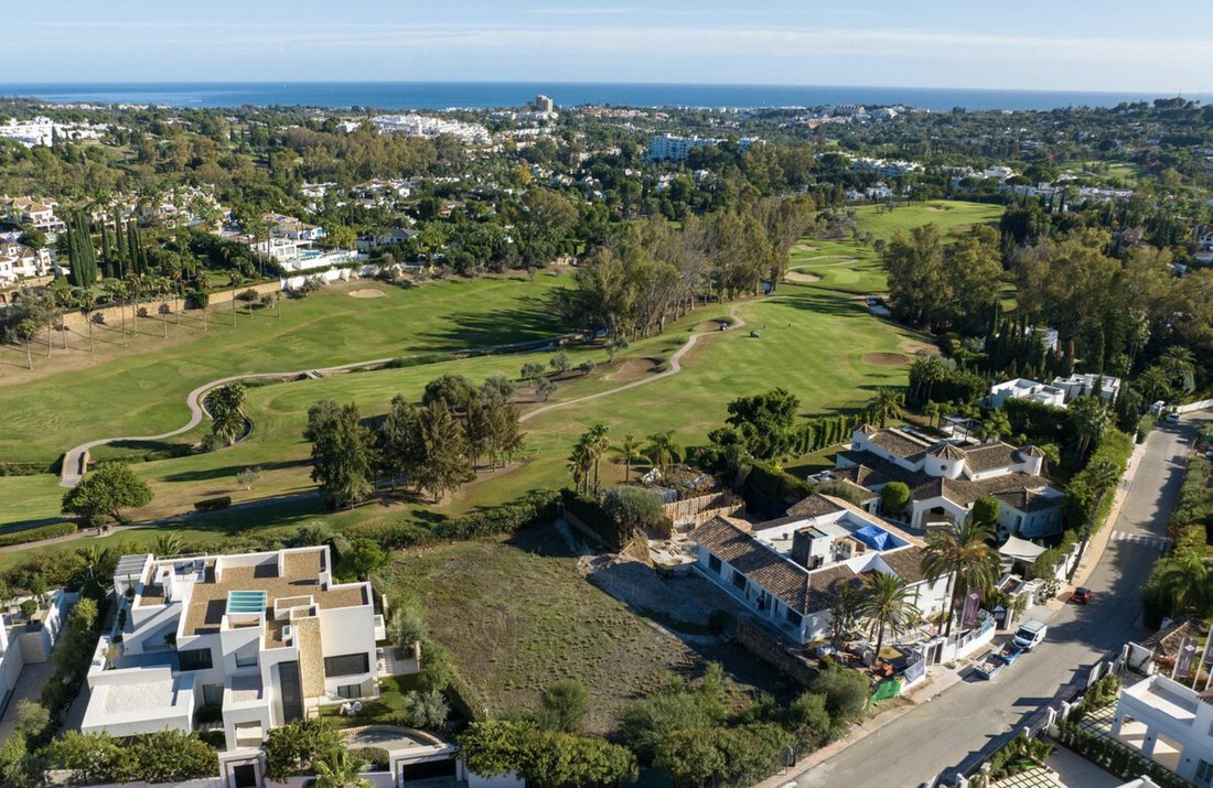 Land in Puerto Banus, Marbella, Spain 1 - 14421976