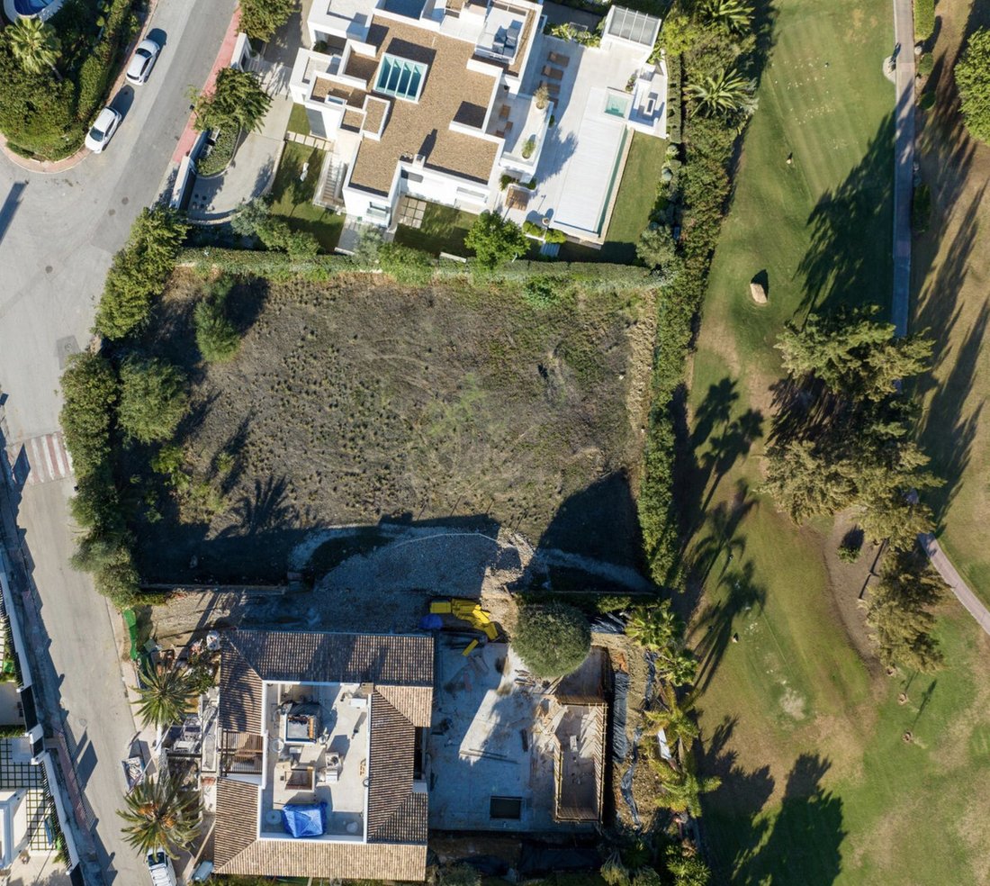 Land in Puerto Banus, Marbella, Spain 4 - 14421976