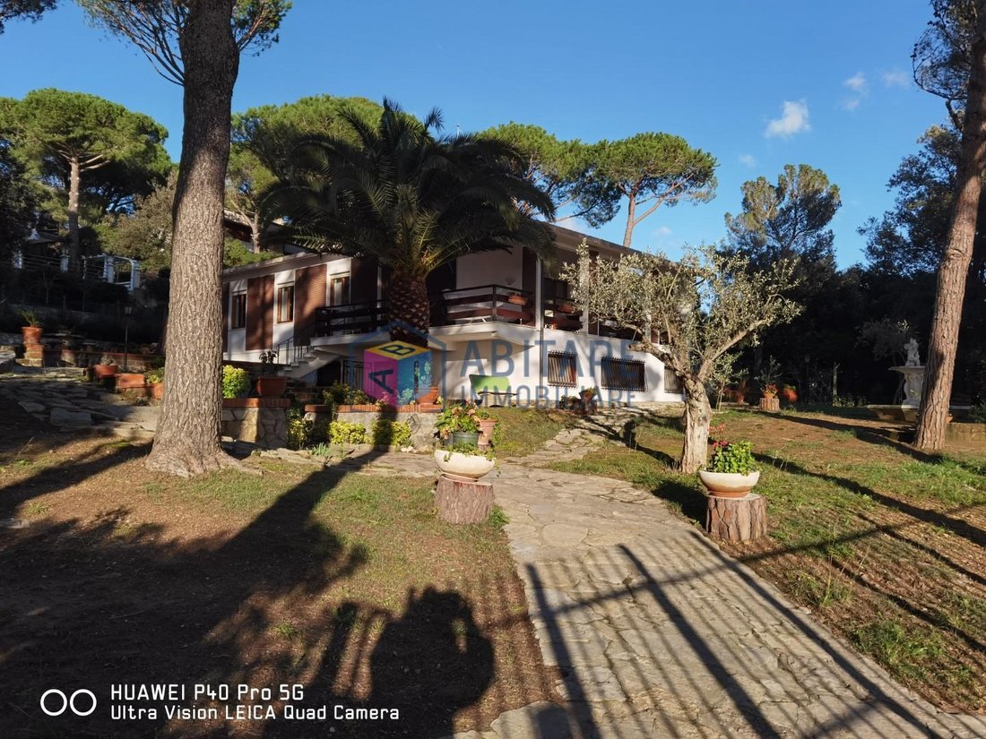 Villa in Livorno, Tuscany, Italy 4 - 12567112