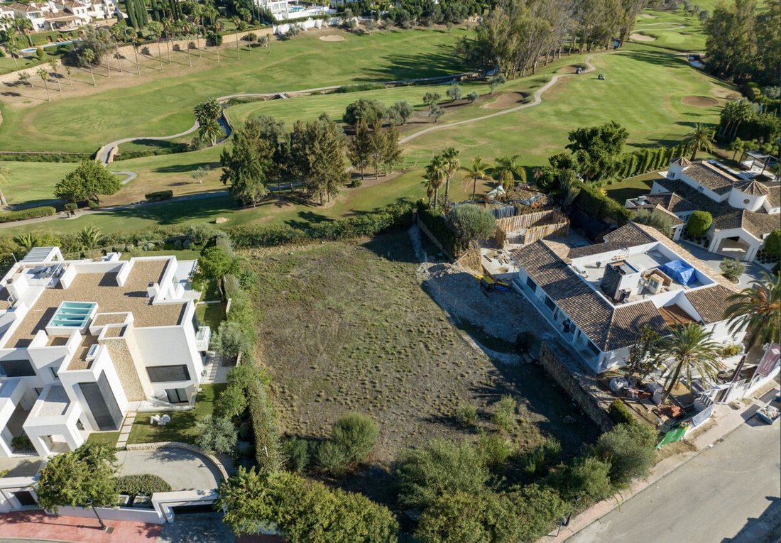 Land in Puerto Banus, Marbella, Spain 5 - 14421976