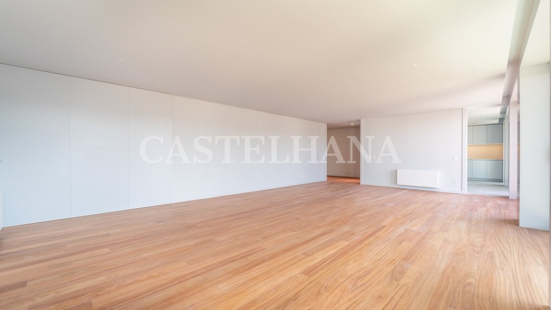 New 4+1 Bedroom Flat In Matosinhos Sul In Matosinhos, Porto District ...