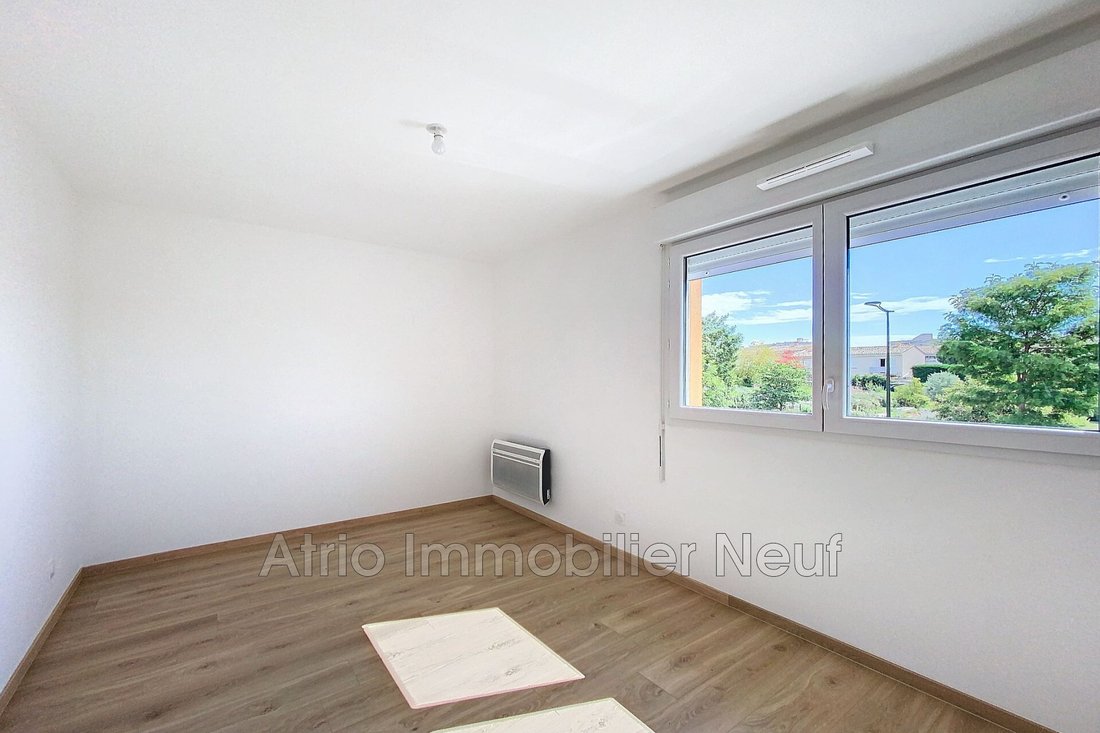 Villa in Saint-Laurent-du-Var, Provence-Alpes-Côte d'Azur, France 4 - 14417689
