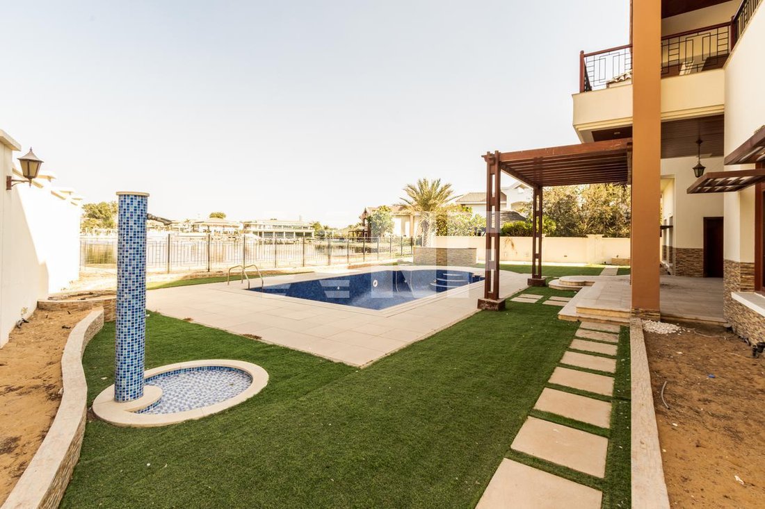Villa in Jumeirah Islands / Juzur Jumeirah, Dubai, United Arab Emirates 2 - 14422768
