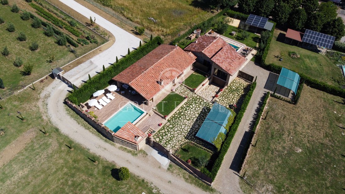 Finca en Castiglione del Lago, Umbría, Italia 2 - 14421791