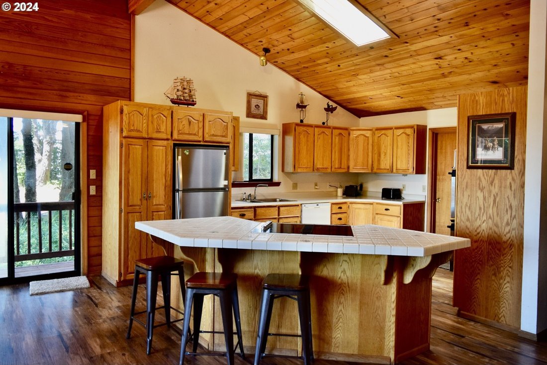 House in Gold Beach, Oregon, United States 5 - 14423859