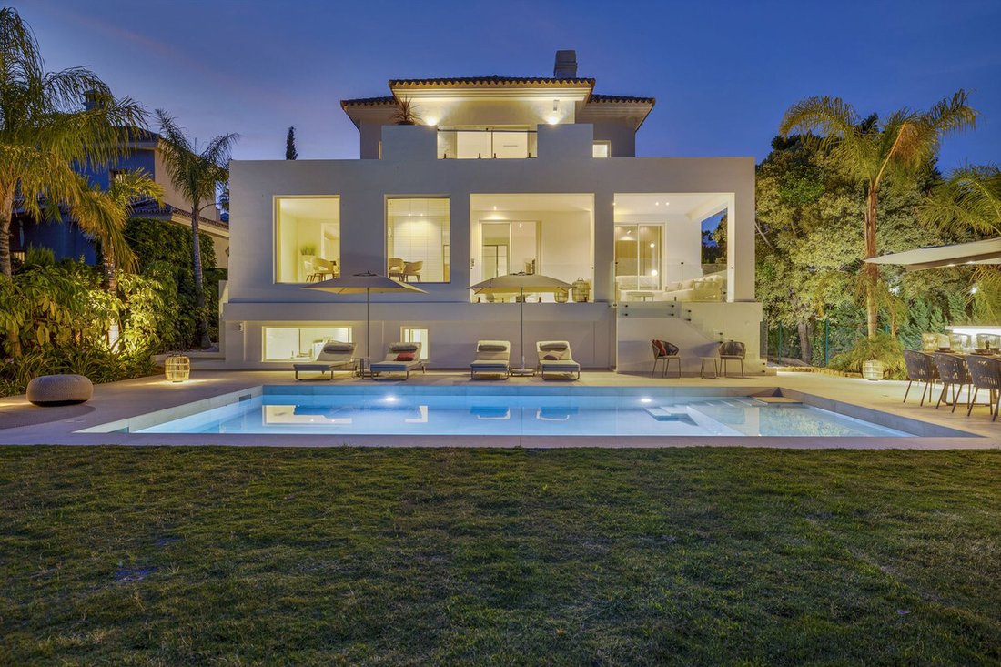 Villa in Benahavis, Andalusia, Spain 1 - 14427792