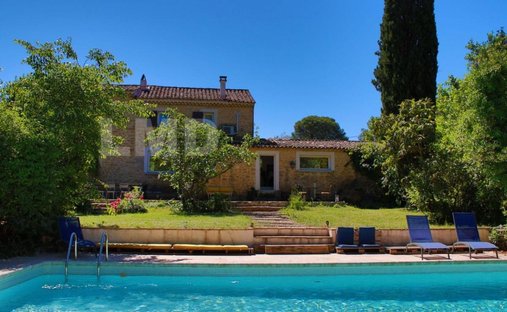 House in Village-Rieu, Saint-Privat-des-Vieux, France 1