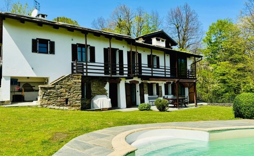 Villa in San Secondo di Pinerolo, Piedmont, Italy 1