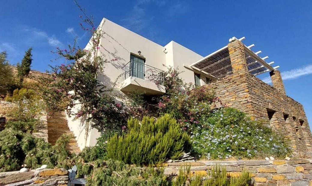 Curated visual reference: Gallery Detail: Charming Summer Residence With Unobstructed View In Greece For Sale