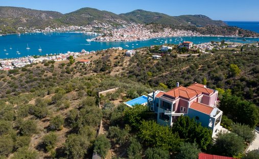 Villa in Galatas Community, Troizinia, Greece 1
