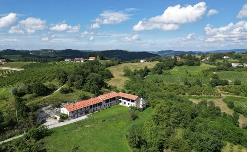 Country House in Serravalle Langhe, Piedmont, Italy 1