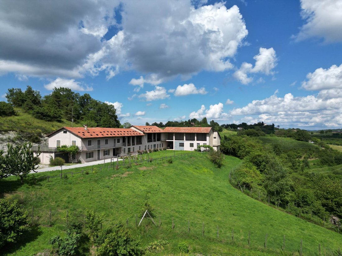 Country House in Serravalle Langhe, Piedmont, Italy 2 - 14429582