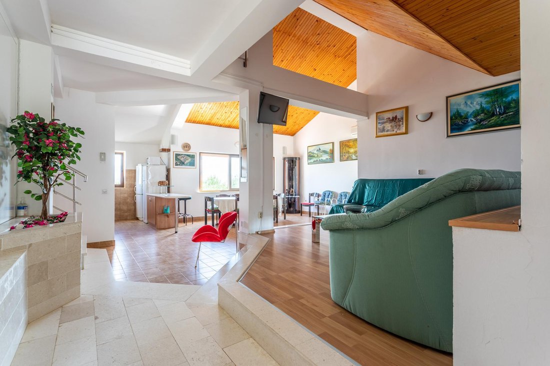 Villa in Zedno, Split-Dalmatia County, Croatia 2 - 14191145