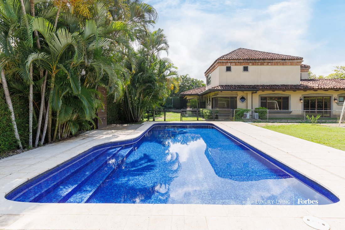 House in Pozos, San José Province, Costa Rica 2 - 14436166