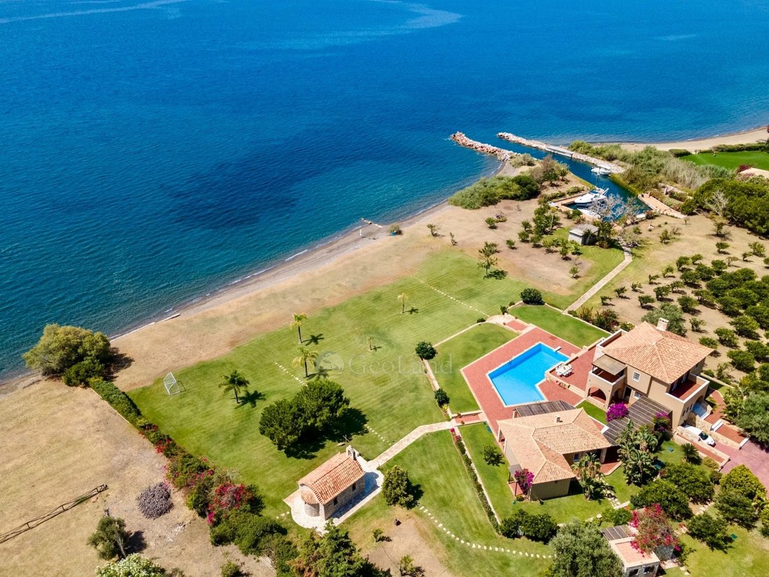 Villa in Koinotita Thermisias, Ermioni, Greece 1 - 14432999