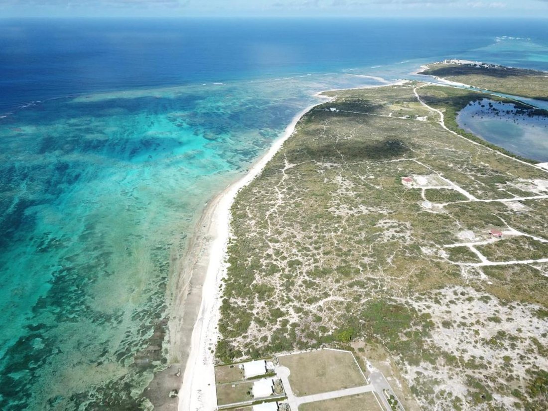 Land in Cockburn Town, Turks Islands, Turks and Caicos Islands 4 - 14432123