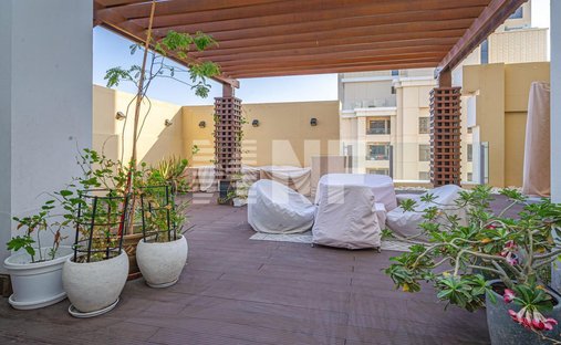 Villa in Dubai, Dubai, United Arab Emirates 1