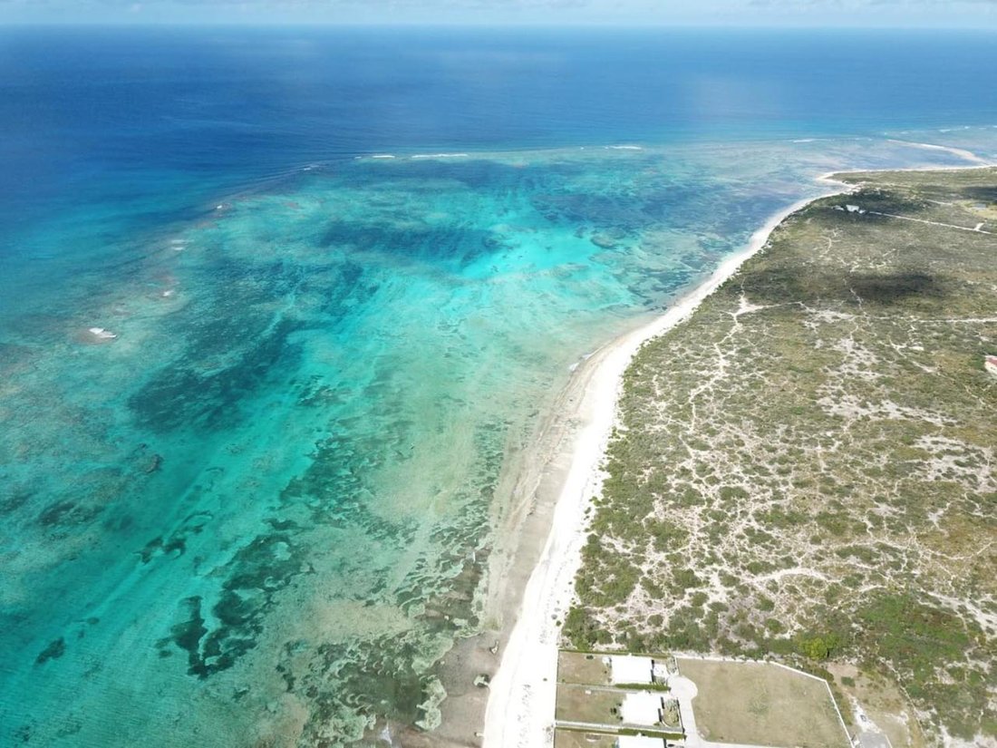 Land in Cockburn Town, Turks Islands, Turks and Caicos Islands 1 - 14432123