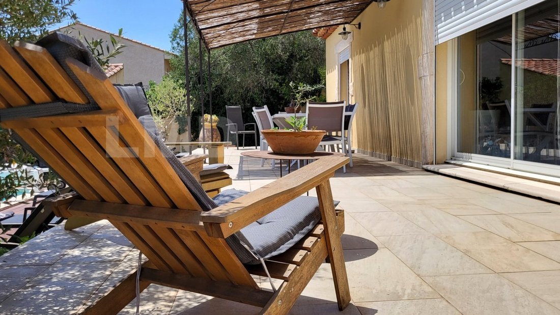 Farm Ranch in Croix-Sainte Saint Jean la Gafette, Martigues, France 1 - 14435130