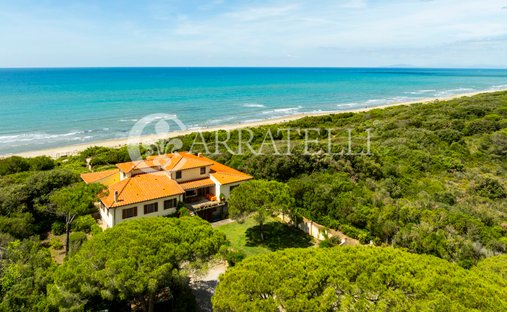 Villa in Castiglione della Pescaia, Tuscany, Italy 1
