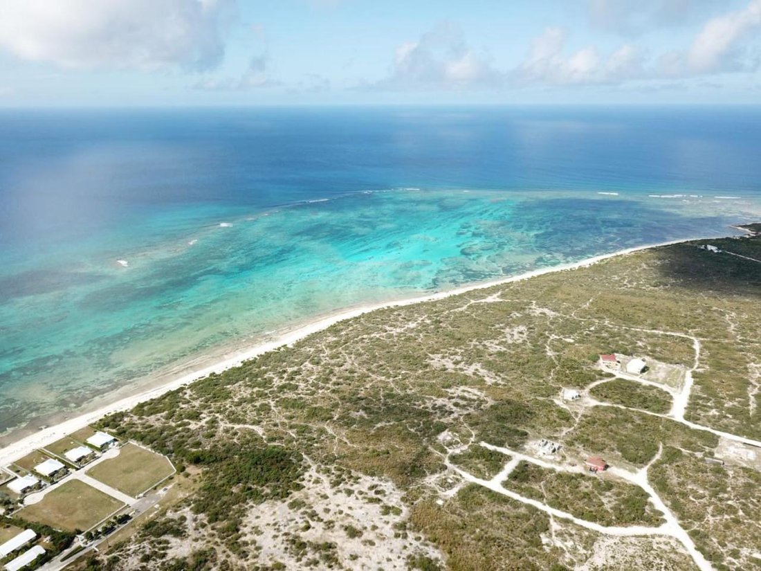 Land in Cockburn Town, Turks Islands, Turks and Caicos Islands 3 - 14432123