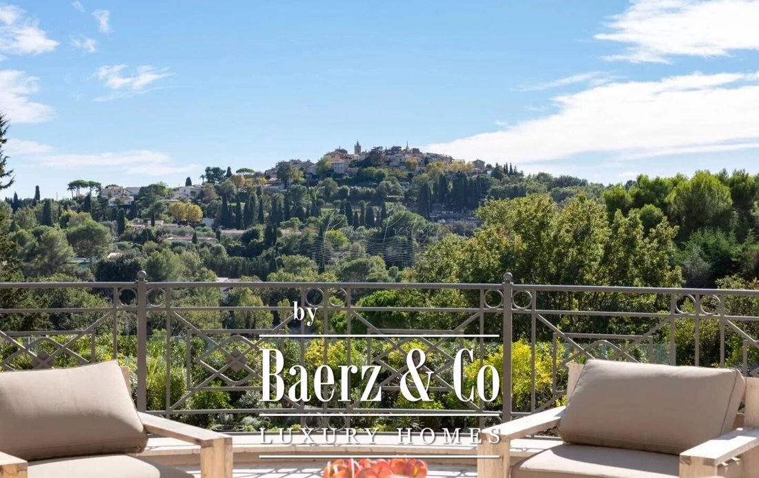 House in Mougins, Provence-Alpes-Côte d'Azur, France 2 - 14439173