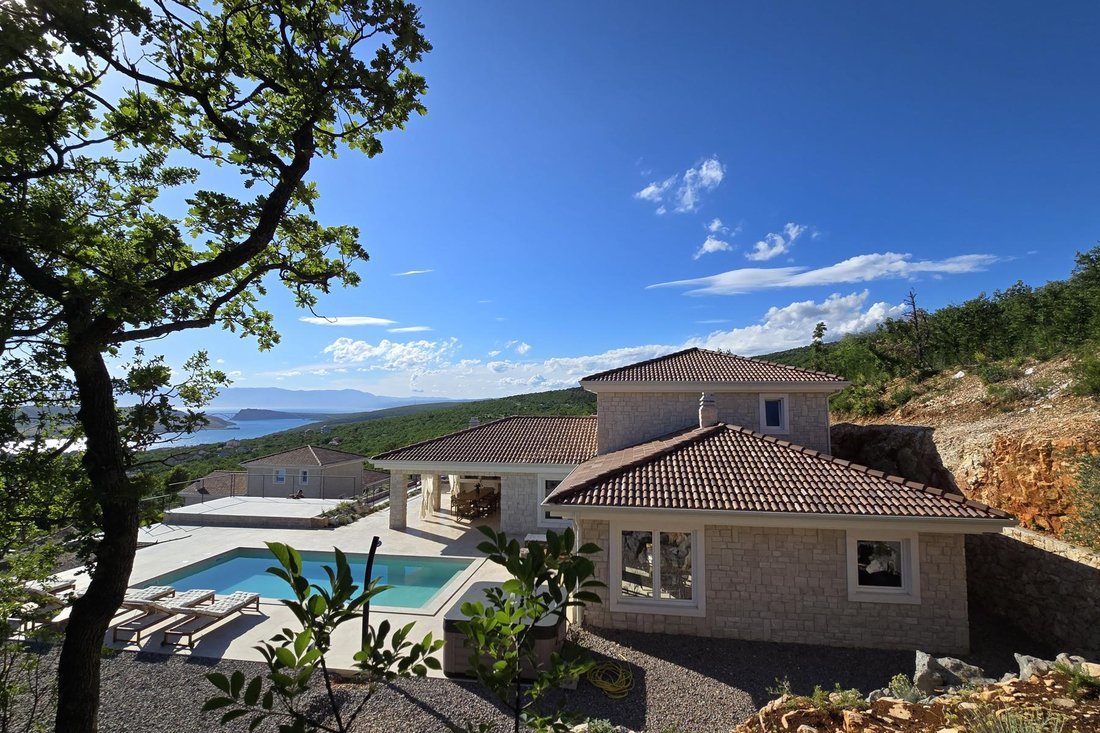 Villa in Grad Crikvenica, Primorje-Gorski Kotar County, Croatia 3 - 14440694
