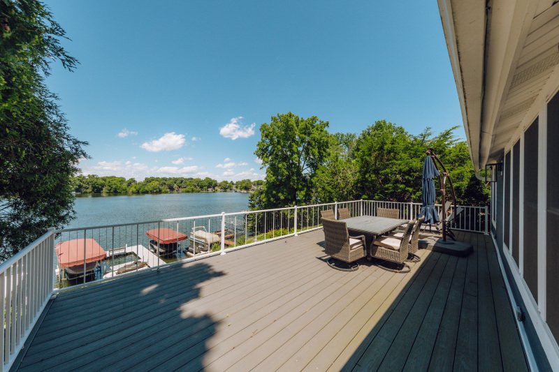 Classic Lake Elegance In Okauchee Lake, Wisconsin, United States For