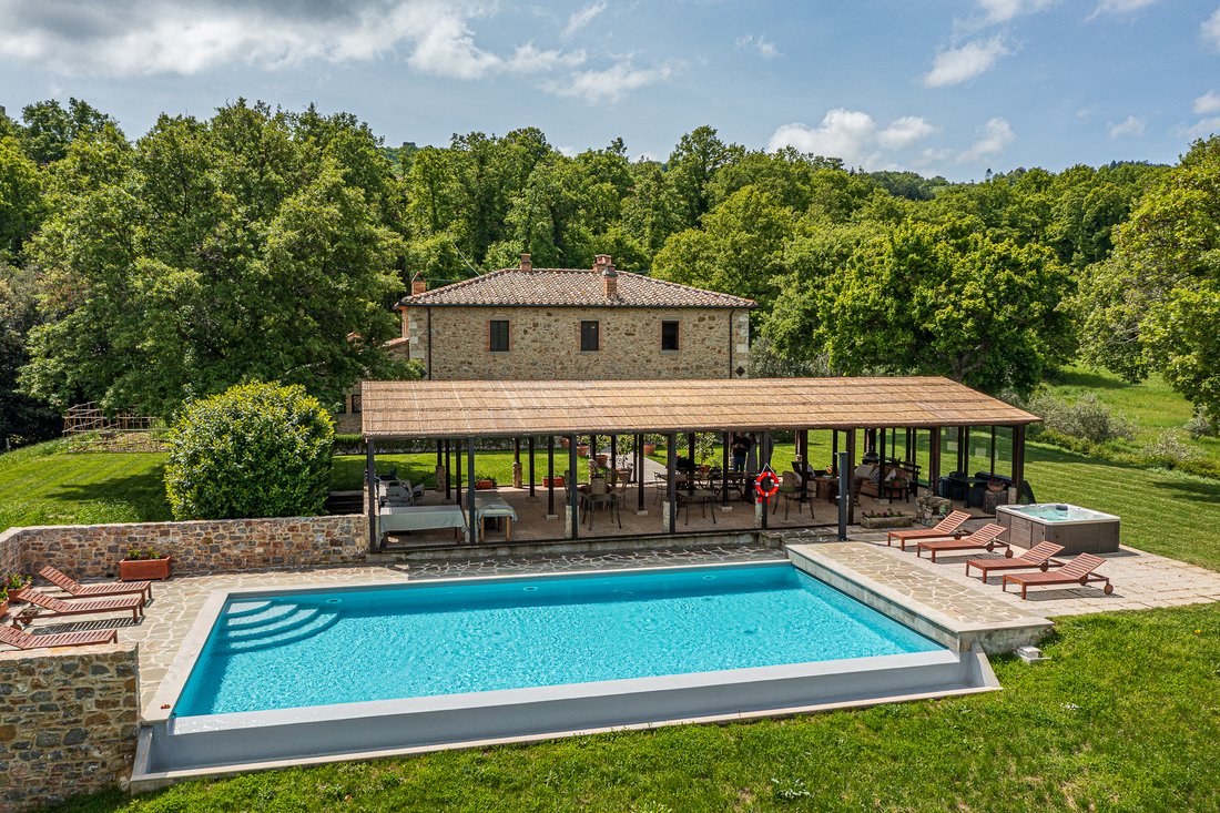 Villa in Castiglione d'Orcia, Tuscany, Italy 1 - 14441164