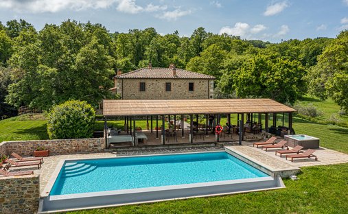 Villa in Castiglione d'Orcia, Tuscany, Italy 1
