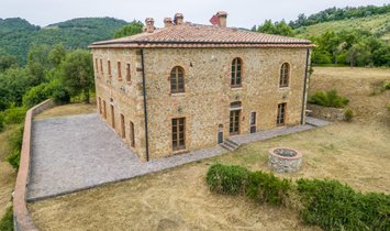 Villa in Pomarance, Tuscany, Italy 1