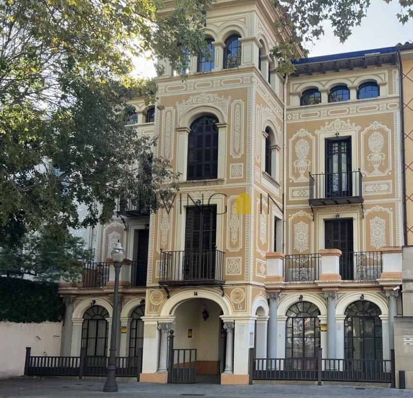 Villa in Sants-Montjuic, Barcelona, Spain 1 - 14071736