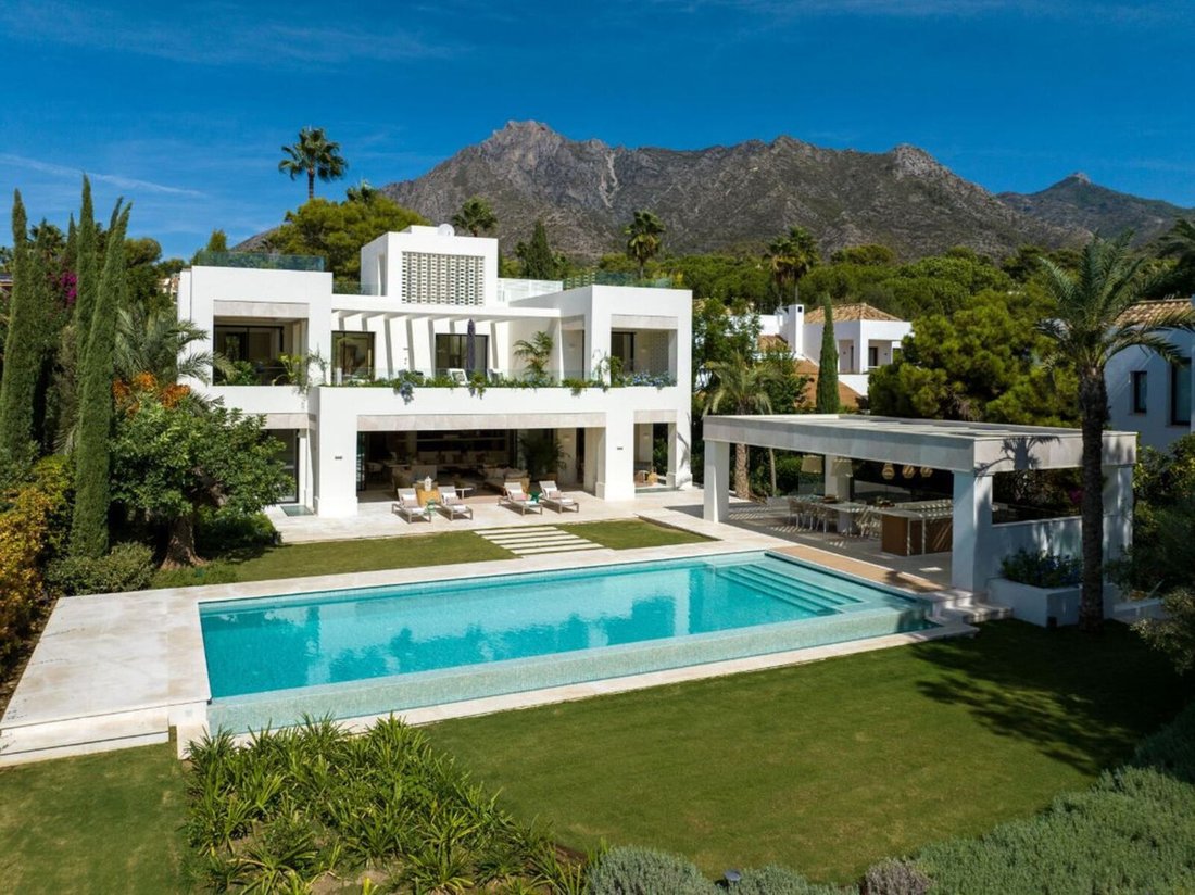 Villa in Puerto Banus, Marbella, Spain 1 - 14442898