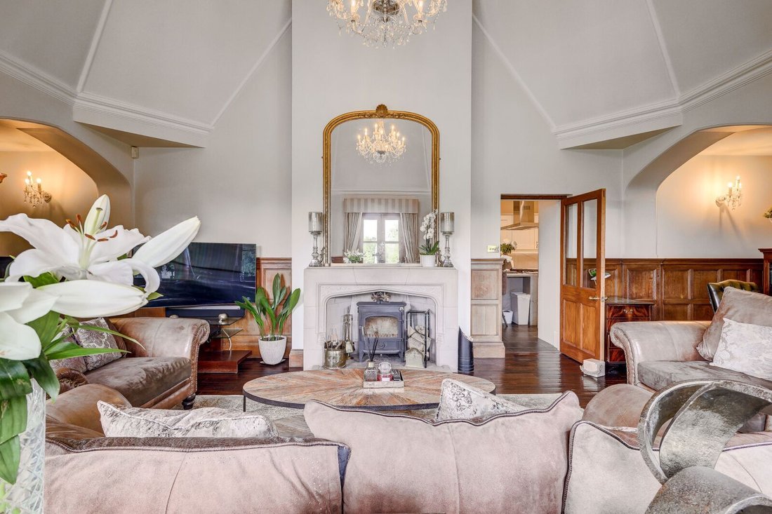 3 Bedroom House For Sale In In Gilston Park, England, United Kingdom For Sale (14442737)