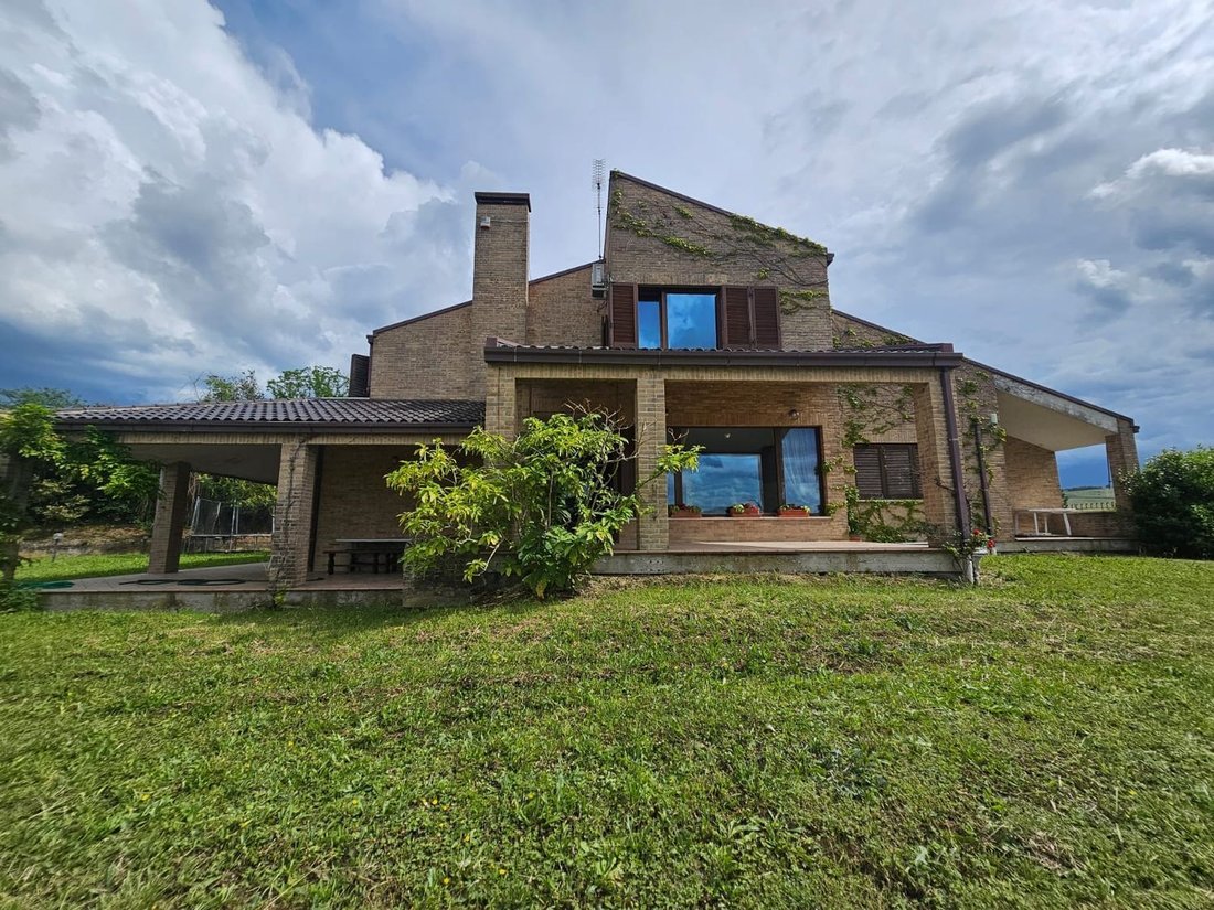 Villa in Saint Petronilla - Salvano - Capodarco di Fermo, Fermo, Marche 1 - 14443610
