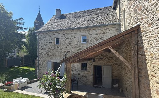 Castle for Sale in Rodez, Occitanie, France