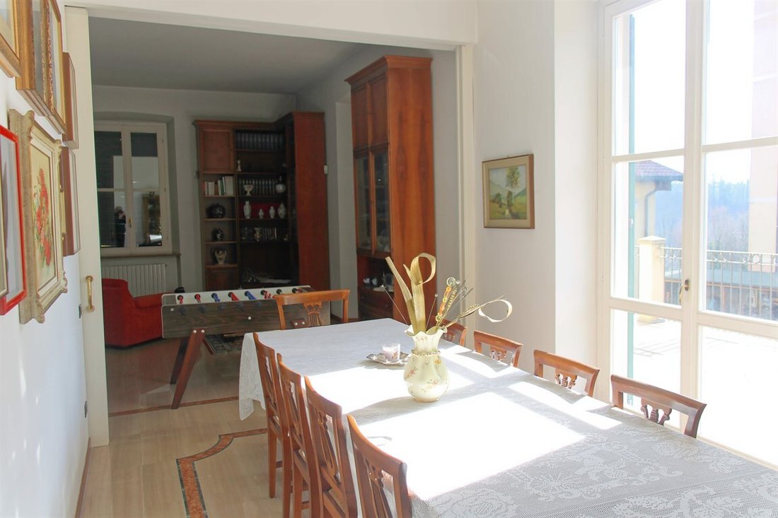 Villa in Bulciago, Lombardy, Italy 5 - 14442432