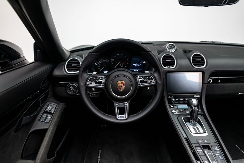 Cabriolet in Charlotte, United States 4 - 14442532