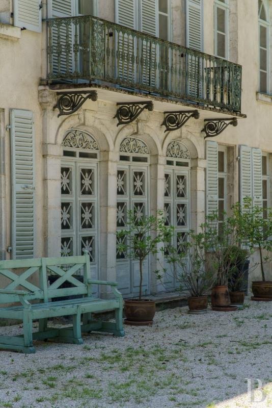 Château des Rêves: An 18th-Century Directoire Masterpiece in Jura’s Golden Light