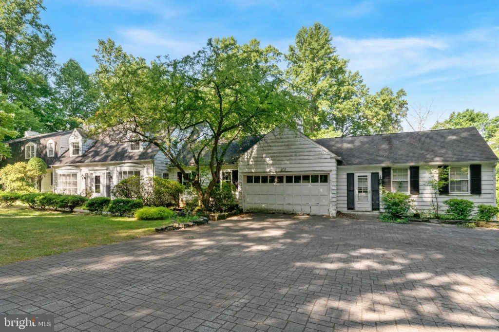 Single Family Detached Newtown In Newtown Square, Pennsylvania, United ...