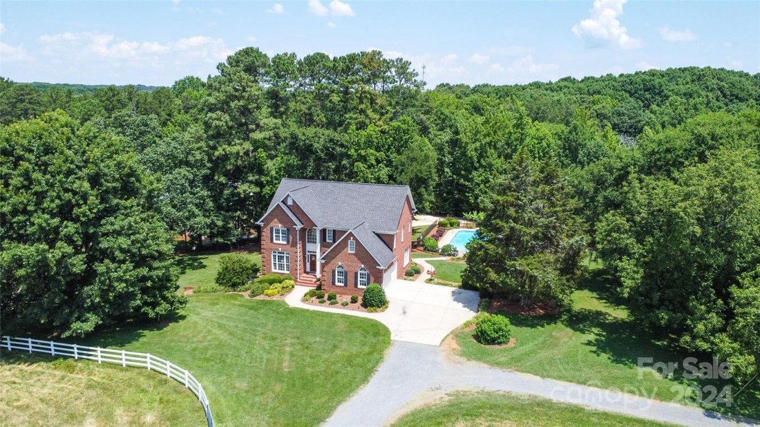 House in Indian Trail, North Carolina, United States 2 - 14446936