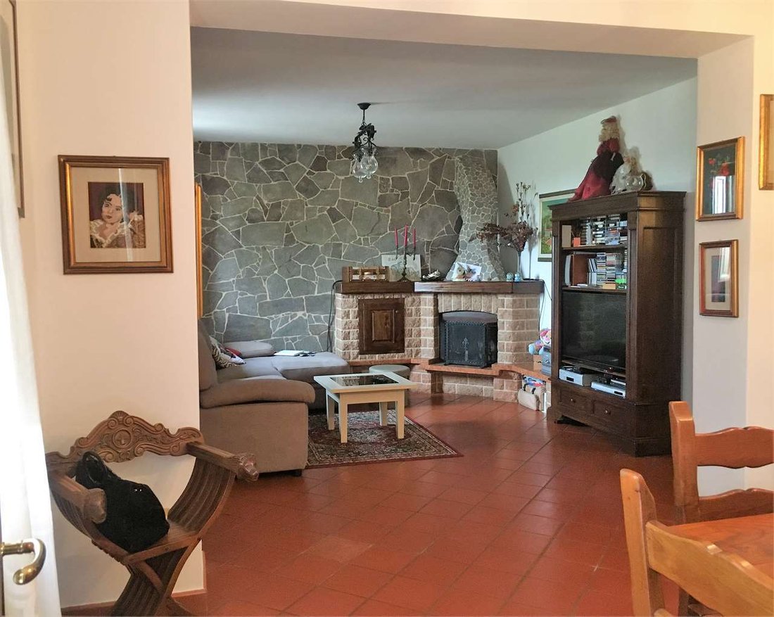 Estate in Montecarlo, Tuscany, Italy 1 - 14447669