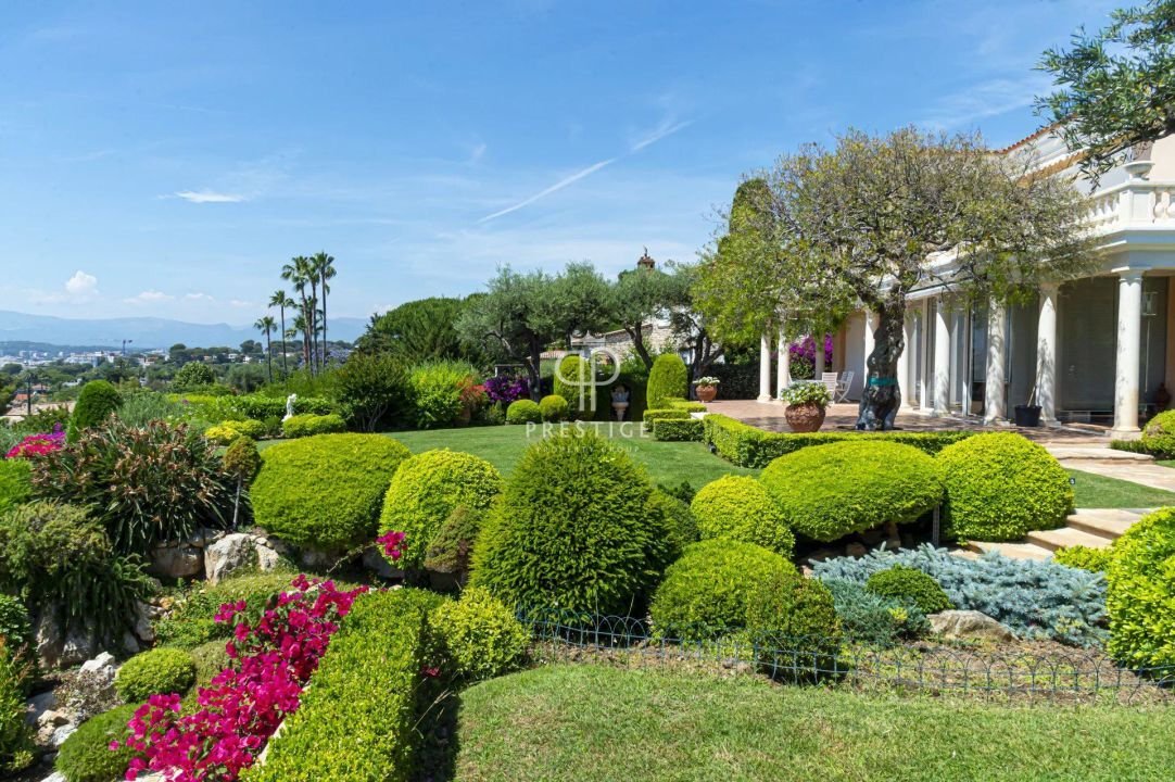 Unique 7 Bedroom House For Sale In Antibes, Provence Alpes Côte D'azur ...