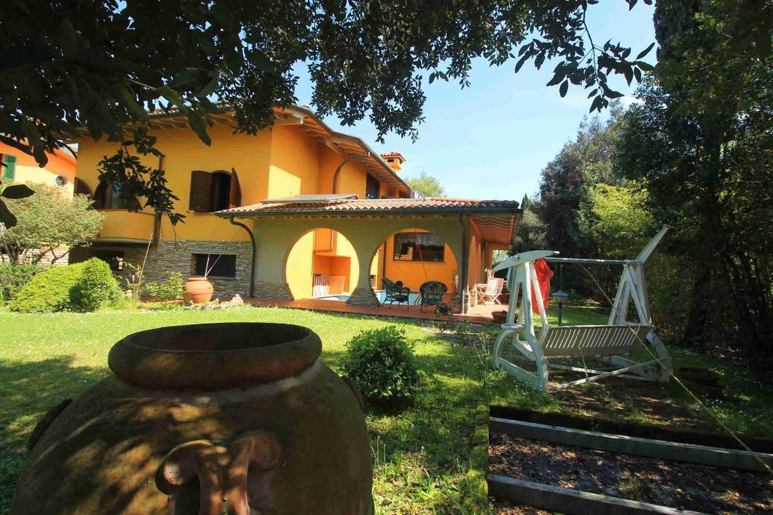 Villa in Larciano, Tuscany, Italy 2 - 14447382